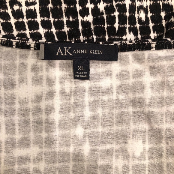 NWOT Anne Klein black and the hire faux wrap dress size XL - Picture 6 of 6